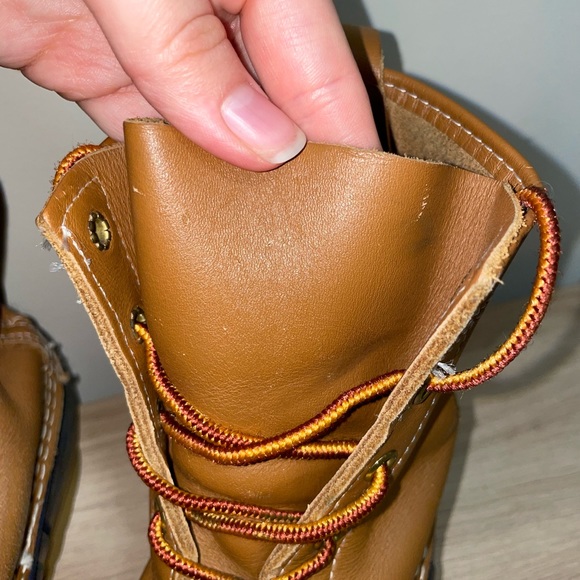 L.L.Bean Women's Bean Boots, 8" Tan/Navy - Picture 10 of 10